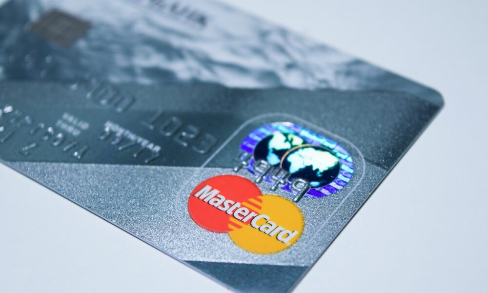 Mastercard anuncia la mejora del programa de tarjetas para cripto-billeteras, intercambios