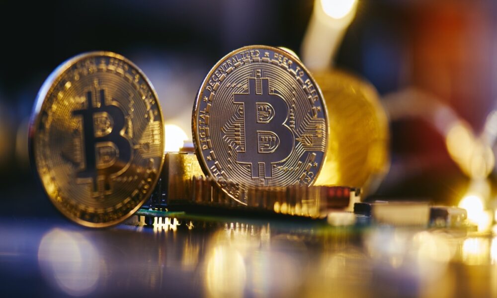 Los expertos opinan sobre si Bitcoin es un 'activo de riesgo' o un 'activo de seguro'
