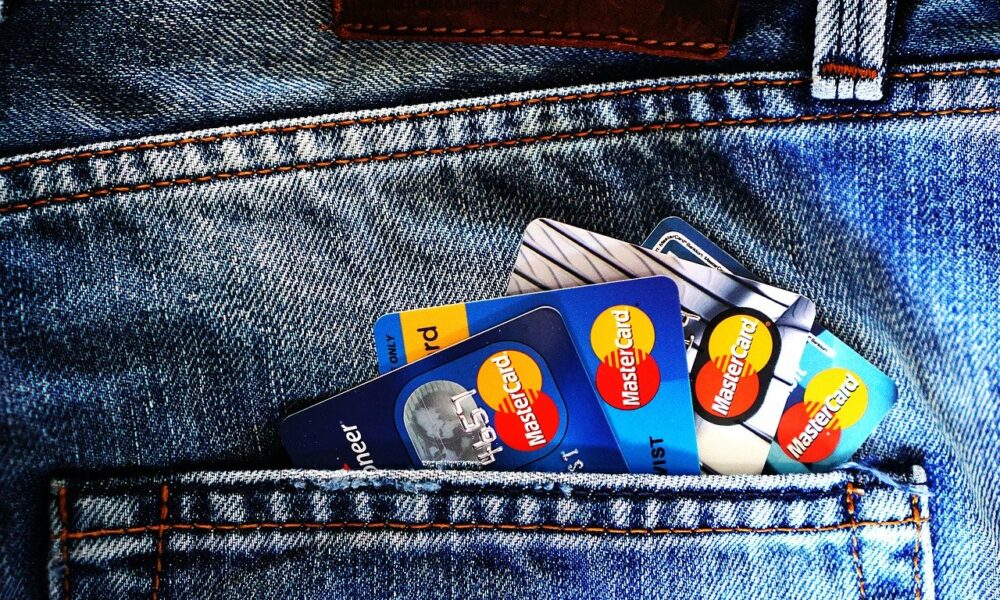 Mastercard se asocia con Bakkt para ofrecer a los clientes la capacidad de comprar, vender y mantener criptomonedas