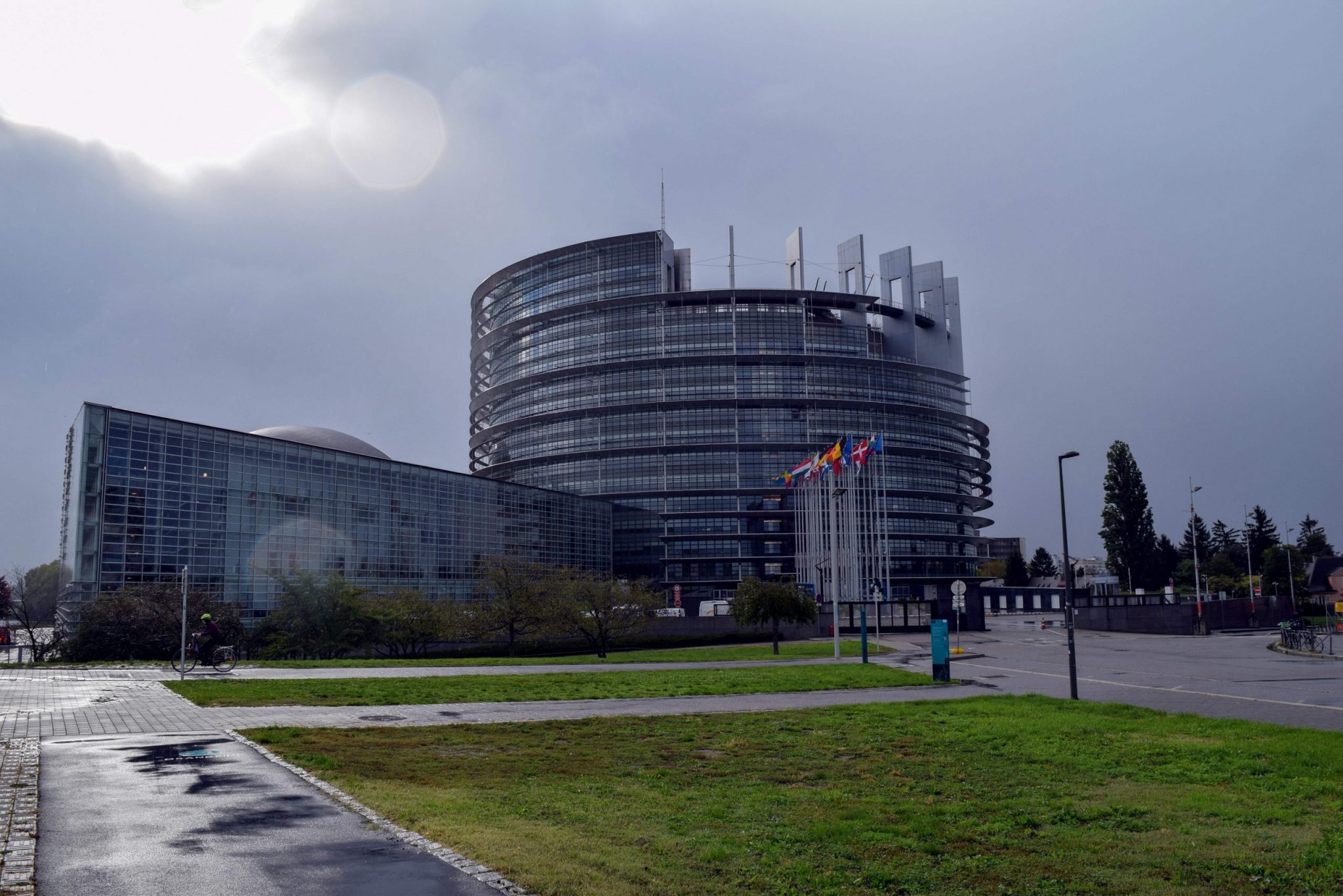 Los legisladores europeos rechazan la prohibición de PoW y eliminan el borrador del marco MiCA