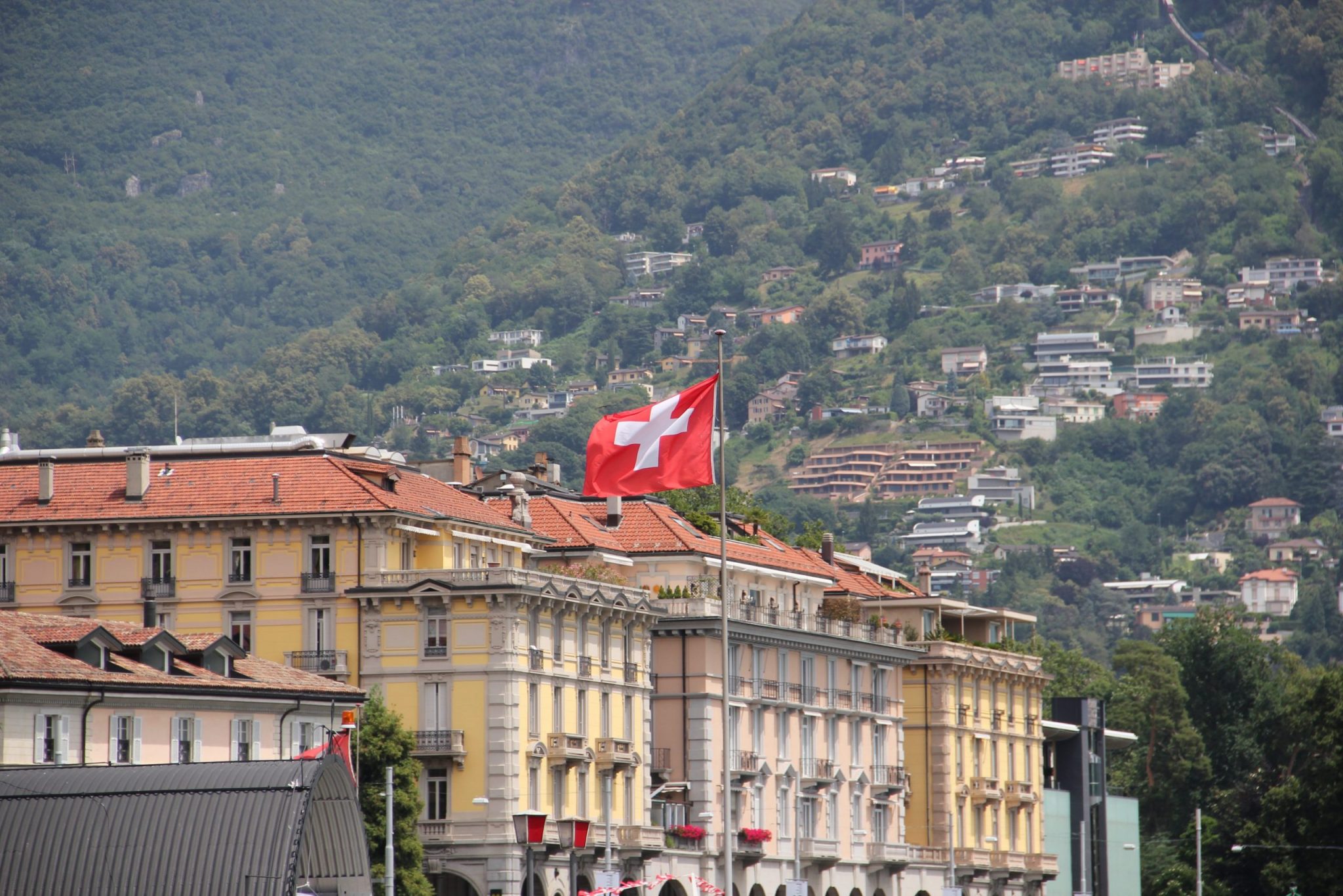 Bitcoin y Tether se convertirán en moneda de curso legal 'de facto' de la ciudad suiza de Lugano